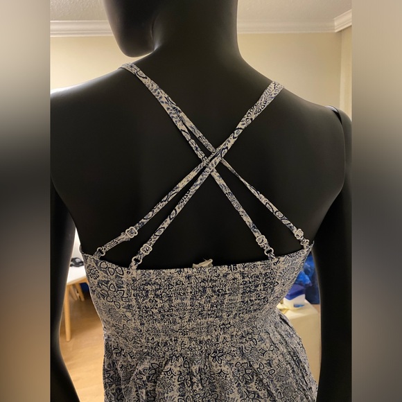 Abstract Printed Short Dress - Picture 5 of 9